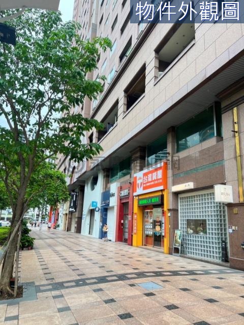 高雄大遠百黃金店面（1）專委 高雄市前鎮區新光路