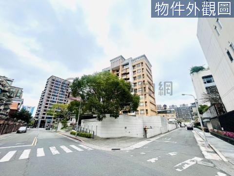 蓮園獨戶四房平車 台北市內湖區民權東路六段