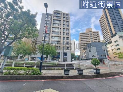 高雄火車站翻新騎樓透店 高雄市新興區河南二路