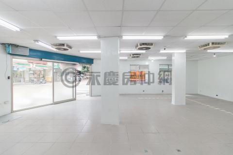 捷運旁三角窗店面 台北市文山區景福街