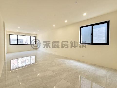 ☀️松竹x昌平雙商圈臨10米路三面採光邊間透店 台中市北屯區崇德六路一段