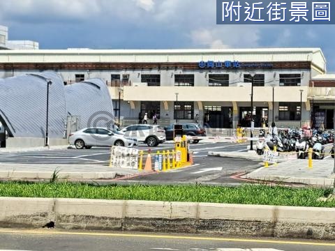 正岡山火車站前黃金電梯超優賺錢店面 高雄市岡山區中山南路