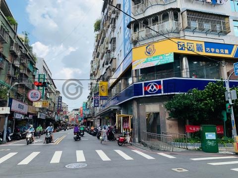 發樓ME三房平車 新北市板橋區雙十路二段