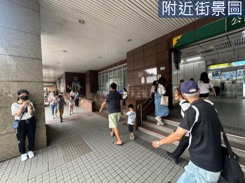 正面捷運人潮金店 台北市中正區羅斯福路四段