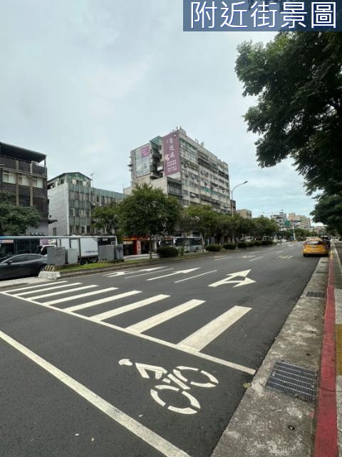 正面羅斯福路六段 台北市文山區羅斯福路六段