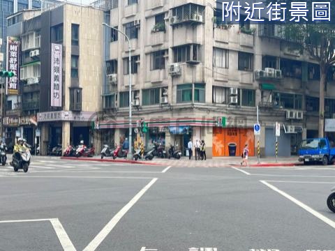 正萬大路面寬角窗 台北市萬華區莒光路