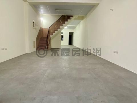 歸仁24米路｜甲工用地｜三間金店面 台南市歸仁區中山路三段