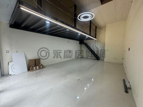 水湳逢甲經貿遠雄寬寓5.2米大面寬店面有夾層 台中市西屯區逢大路