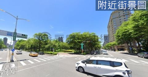 R14捷運巨蛋瑞豐商圈~十六本木三房平車 高雄市鼓山區華榮路