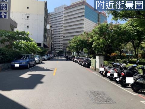 新光三越 建地(二) 高雄市前鎮區愛群段