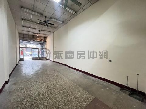 正20米路中興路透店位處兩大商圈交通地段 台中市大里區中興路二段