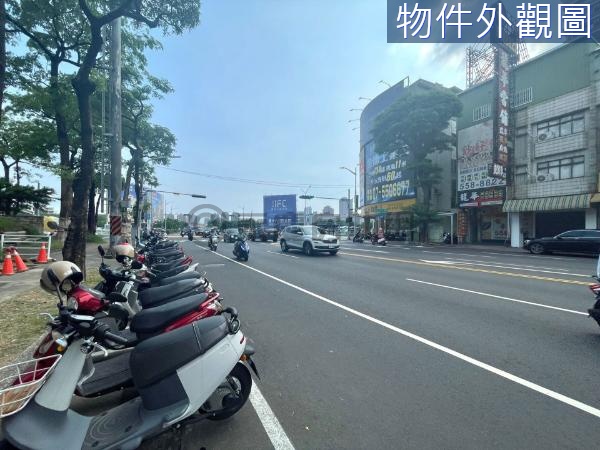 自由二路義大百貨捷運旁超面寬店霸