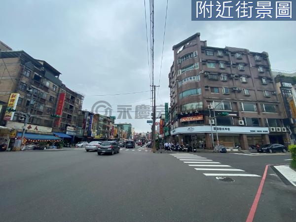 中壢【三角收租店面】民族路．獨立梯．面18米