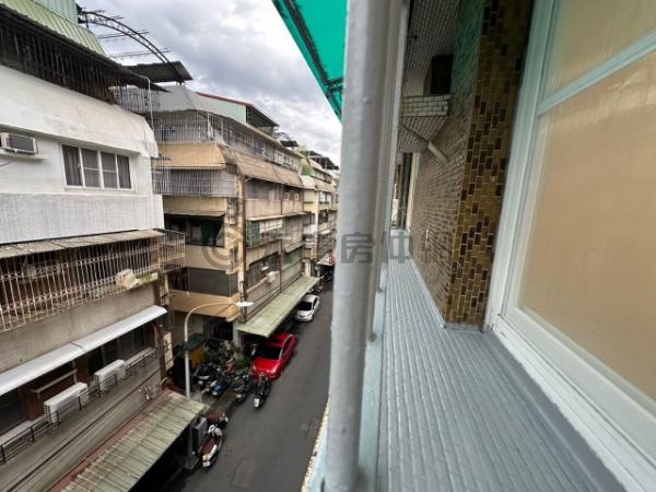 🔥鳳山青年商圈，全新翻修雙陽台美宅🔥