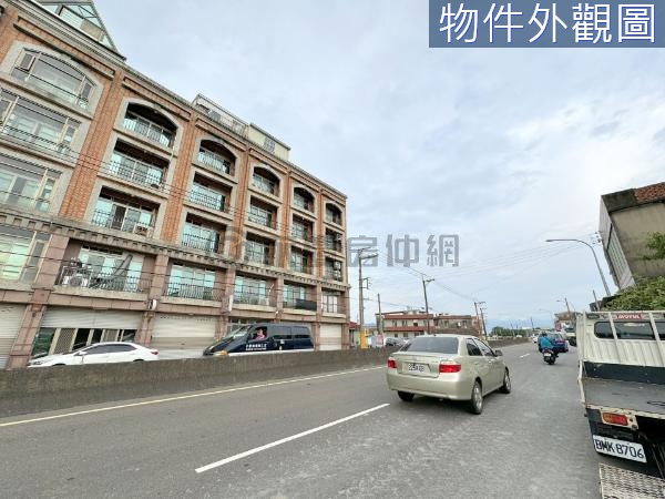 近高鐵正東興路上電梯透天黃金住店