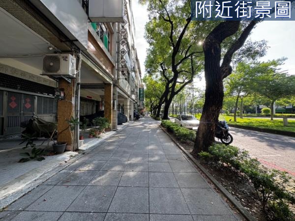 市政府四維中心旁三樓騎樓透天金店面