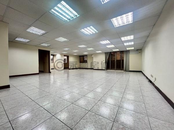 【1558萬】巨城民生—辦公室住辦—室內35坪