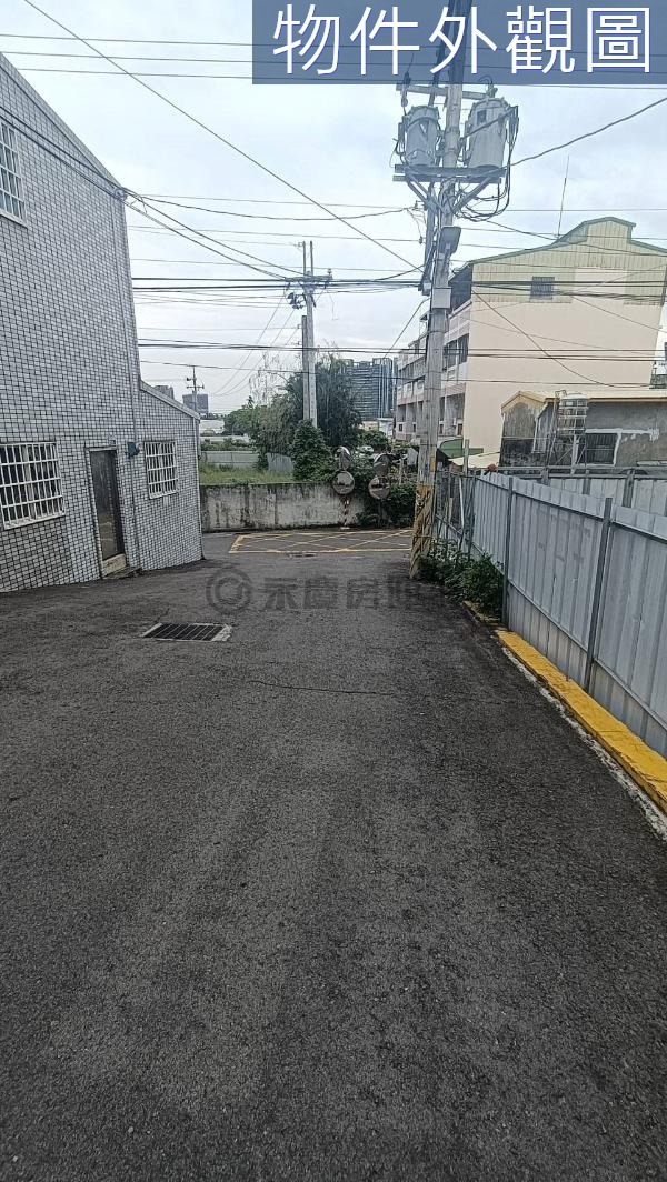 高鐵特區旁住一方正建地