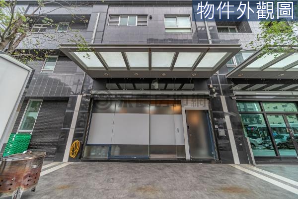 鄰近美術館丨正路面寬G3店面丨附雙車位