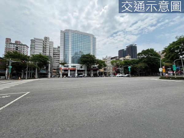 近美術館特區臨30米路上住五建地