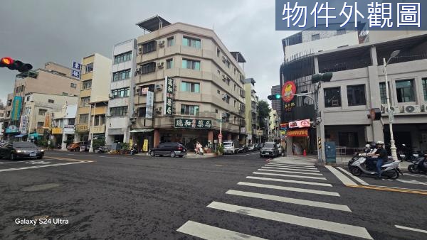 鹽埕埔大公路雙店面超值商四店霸近捷運