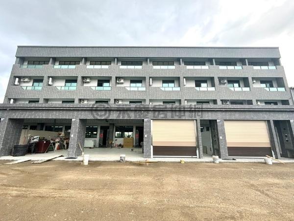 ⭐A 潭子近74全新未住電梯別墅 室內超大啦~