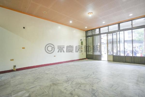 頭份市心國小旁黃金住店