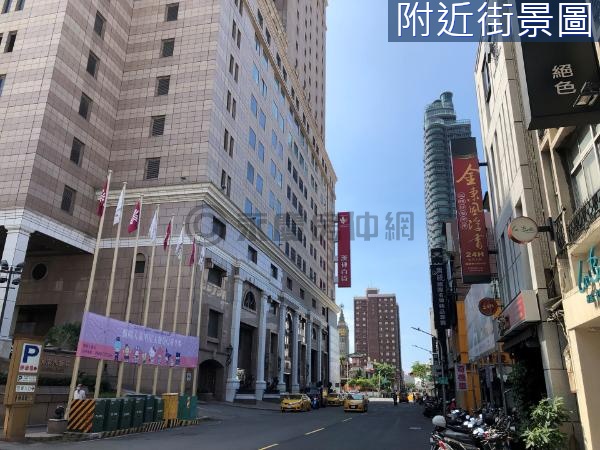 亞灣漢神百貨三角窗大面寬透天金店面