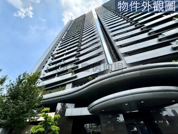 專任★「五權光河」超美近千萬裝潢大四房雙平車捷運