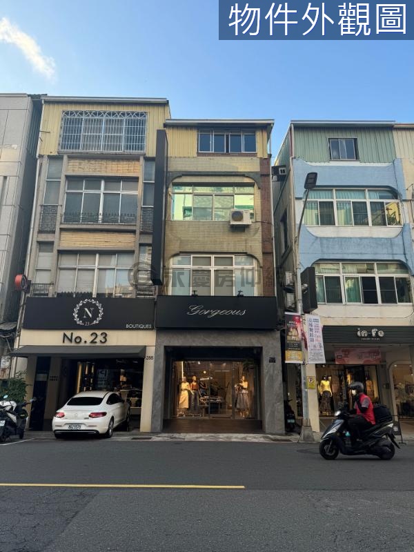 『最強燙金店面』漢神就在對面！亞灣區大面寬透店