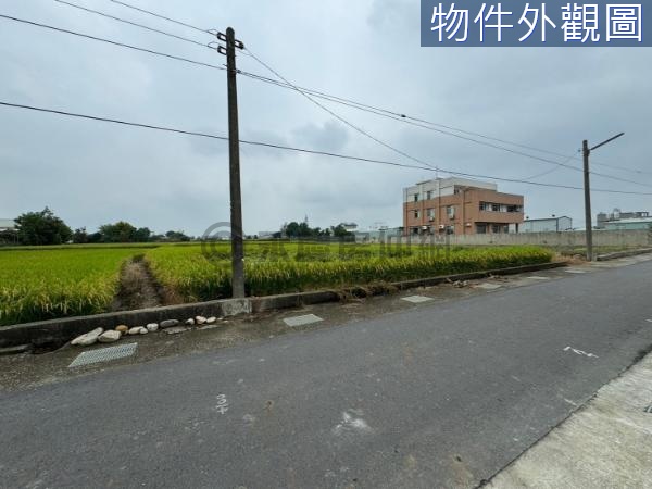 草屯稀有釋出大面寬好規劃農建地