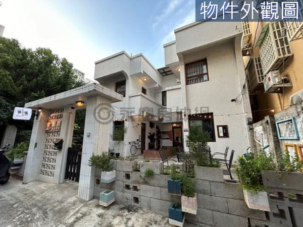 東海熱鬧商圈美式庭園背包客棧旅店