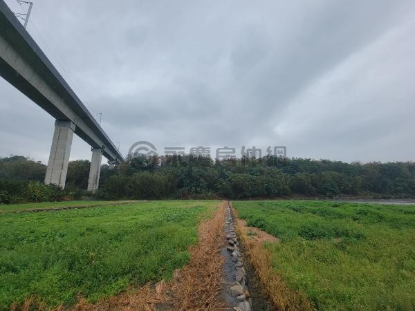 .外埔土城路旁超美方正農建地