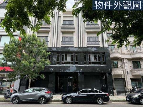 太平新光國小旁.全新.臨路店面別墅(有電梯)