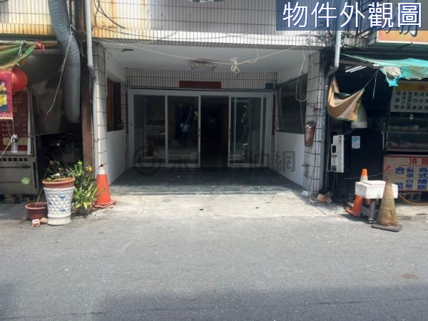 西子灣渡船頭熱區店住