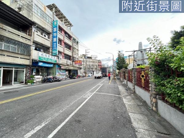 正道周路金店面