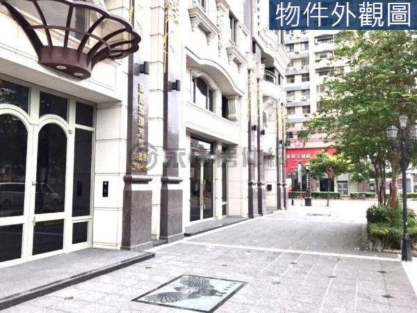 桃園近交流道經國路三角窗挑高黃金店面