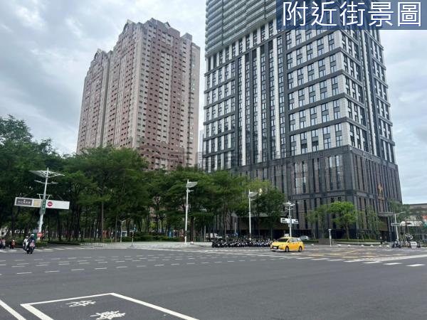 苓雅區新光路諾貝爾屋況佳高樓層三房平車