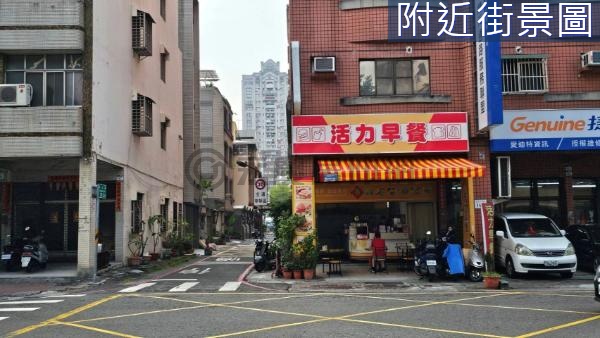 覺民麥當勞翻新大面寬公寓一樓雙車庫