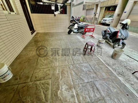 大元國小光榮國中🏡一樓公寓有停🚗位 台中市大里區新生路